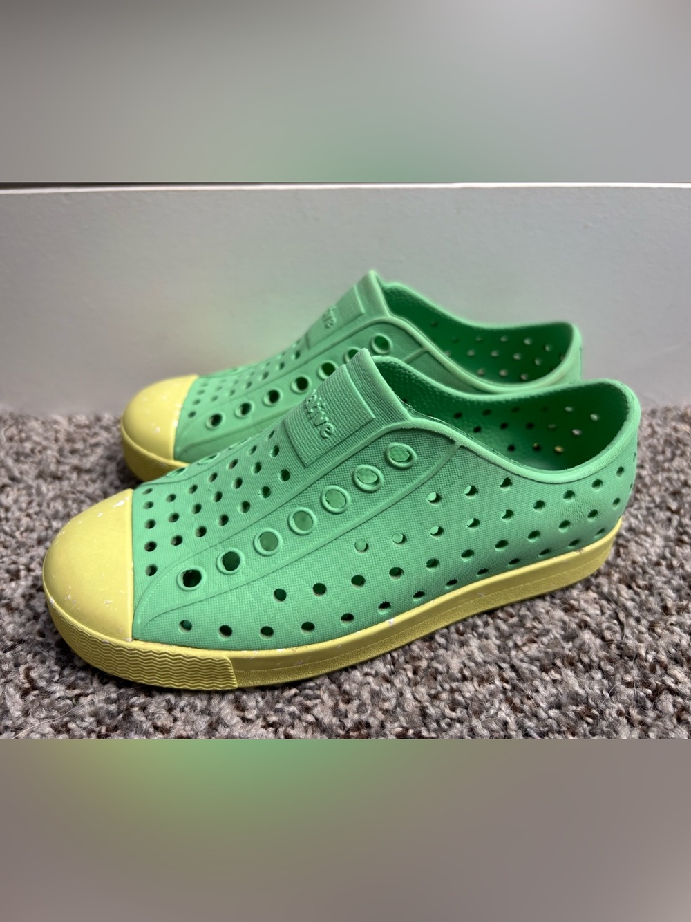 Native Jefferson Slip-On Kids Water Shoes  Green with Green soles size 11c